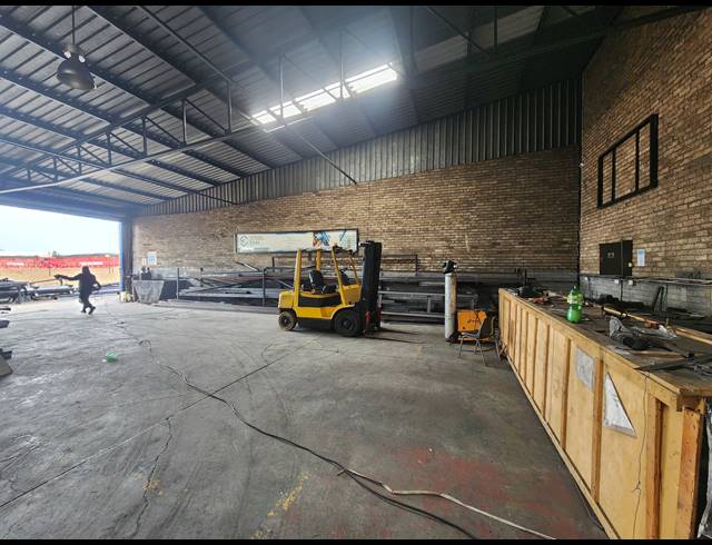 440M² WAREHOUSE TO LET IN WADEVILLE